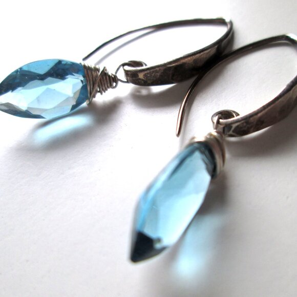 AloKele Kauai Marquis Cut London Blue Quartz Hammered Sterling Silver Earrings - Picture 4 of 14